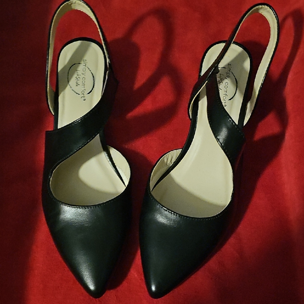 Worn Only Once Excellent Condition Elegant Black Slingback Pumps with 1 1/2 Heel